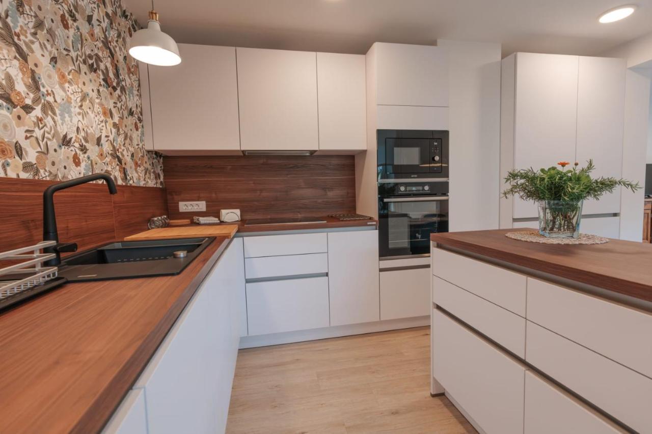 Apartma Lamberger Zirovnica Dış mekan fotoğraf